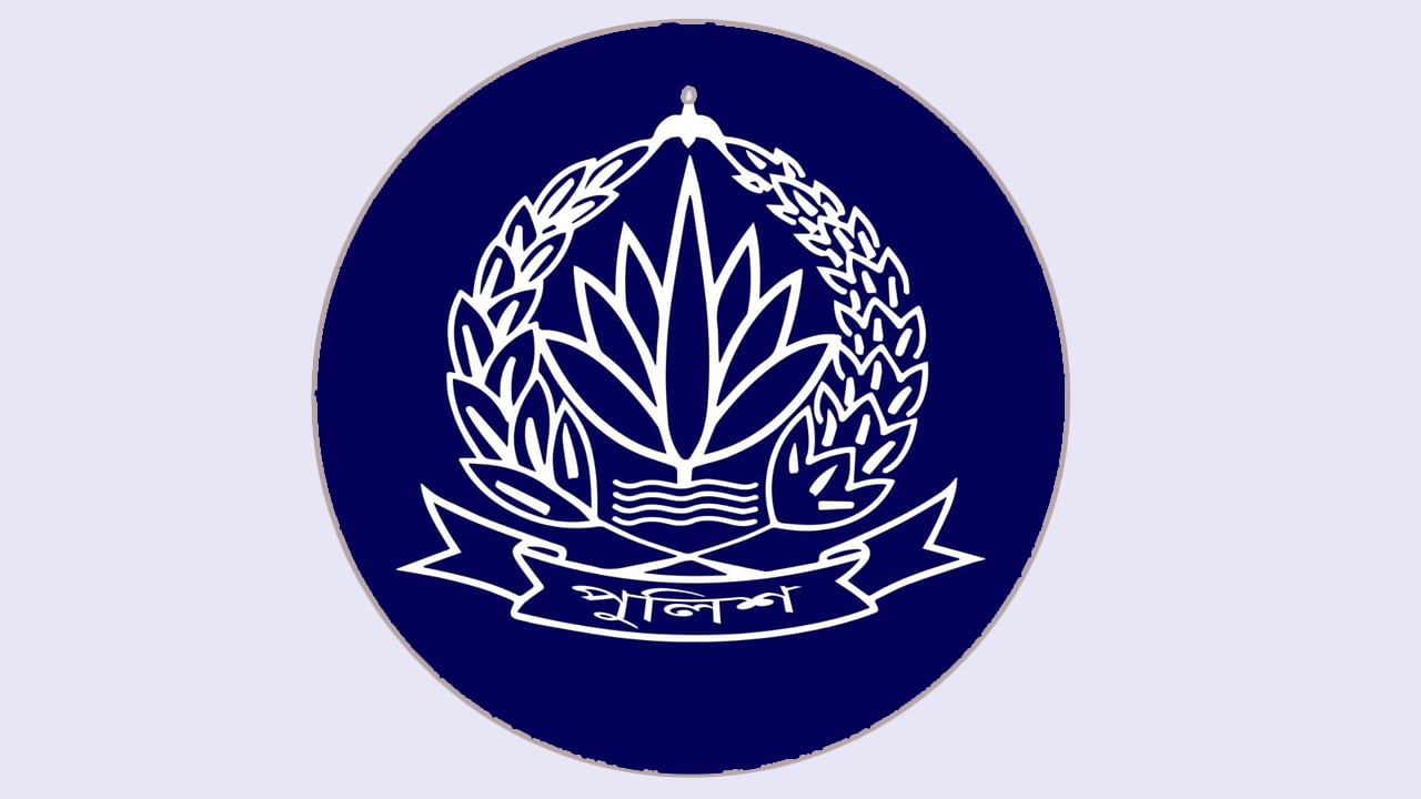 পলাতক ৪০ পুলিশ কর্মকর্তার পদক প্রত্যাহার