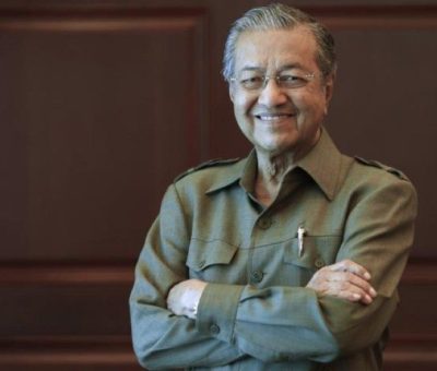 শতবর্ষ পার করলেন আধুনিক মালয়েশিয়ার রূপকার মাহাথির