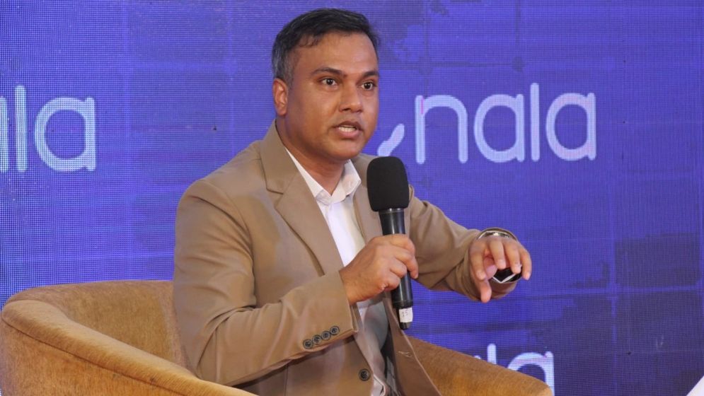 বছরে ১৬ হাজার কোটি টাকার রেমিট্যান্স হারাচ্ছে বাংলাদেশ: নালা