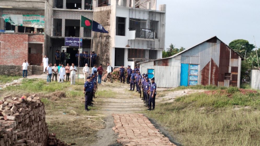 যত অবৈধ অস্ত্র আছে তা ধাপে ধাপে উদ্ধার করা হবে: স্বরাষ্ট্র উপদেষ্টা