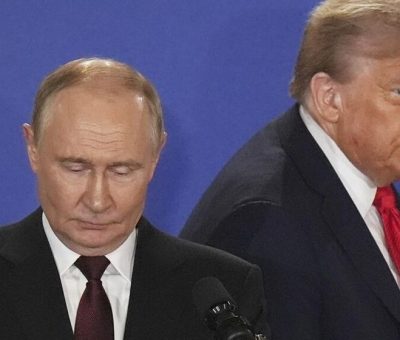 পুতিনের প্রতিক্রিয়ায় সন্তুষ্ট না হলে কিছু একটা ঘটবে: ট্রাম্প