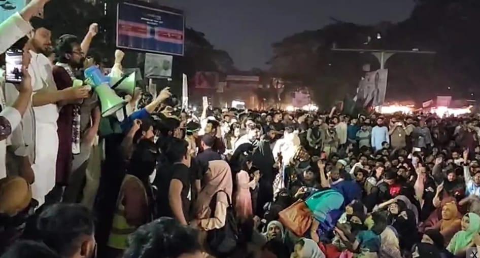 শাহবাগ অবরোধ, যানচলাচল বন্ধ